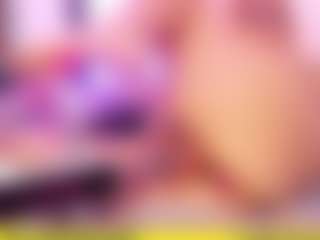 Live cam show with BrunnaMoore - Thin on justonemore.cc