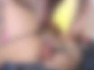 Live cam show with BrunnaMoore - Thin on Strip Flash - Live Sex Shows