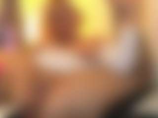 Live cam show with BrunnaMoore - Big Tits on Uber Horny