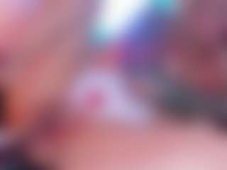 Live cam show with BrunnaMoore - Hispanic on Camsoda