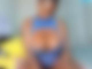 Live cam show with Desirepeace - Massage on Milf Play