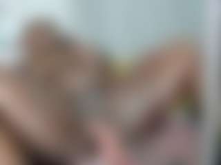 Live cam show with Desirepeace - Black Dildo on Dolls Live