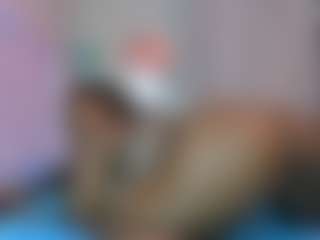 Live cam show with Desirepeace - Flashing on CamwithHer
