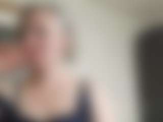 Live cam show with EdithManning - Shower on StripNow