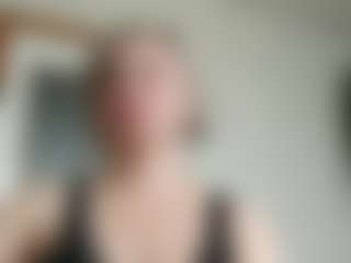 Live cam show with EdithManning - Shower on SpankPalCams