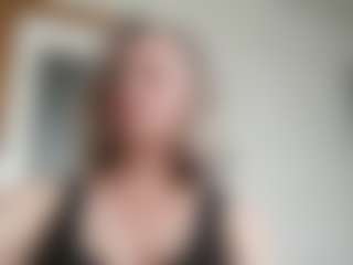 Live cam show with EdithManning - Shower on livesuperchat.net