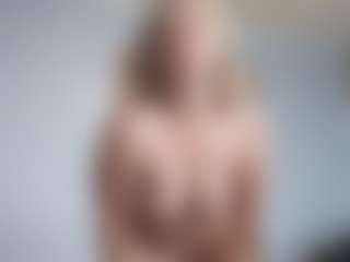 Live cam show with EdithManning - Mature on CamwithHer