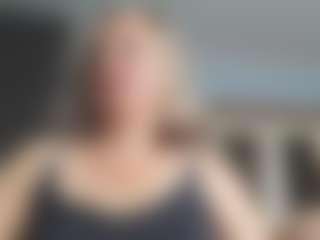 Live cam show with EdithManning - Shower on CamwithHer