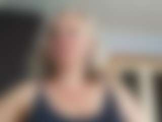 EdithManning's Live Sex Cam Show