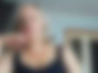 Live cam show with EdithManning - Shower on Stripli.com