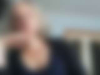 Live cam show with EdithManning - Middle Aged on CamClone