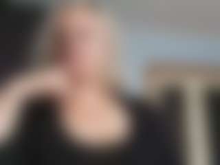 Live cam show with EdithManning - Public Mature on Dolls Live