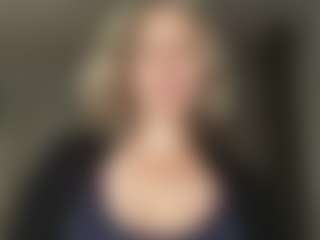 EdithManning's Live Sex Cam Show