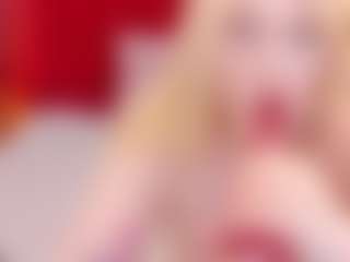 Live cam show with FluffyMonica - Massage on xDating