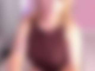 Live cam show with FluffyMonica - Oil on SinfulBabes