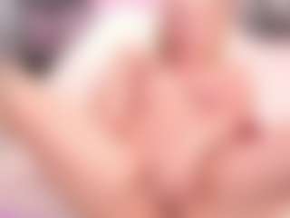 Live cam show with FluffyMonica - College on Camsoda