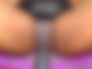 linasex1y's Live Sex Cam Show