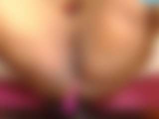 linasex1y's Live Sex Cam Show