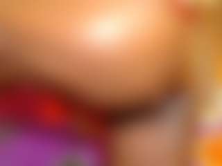 Live cam show with linasex1y - Blonde Hair Curvy on Camsoda