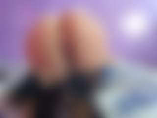 Aphrodite26's Live Sex Cam Show