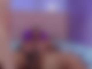 Aphrodite26's Live Sex Cam Show