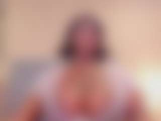 Live cam show with BetsyBennet - Ebony on CamSodaAdn