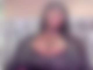 Live cam show with BetsyBennet - Public Ebony on Pornisteam.com