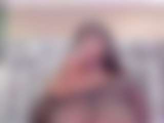 Live cam show with BetsyBennet - Public Black on Gym Cam Girls