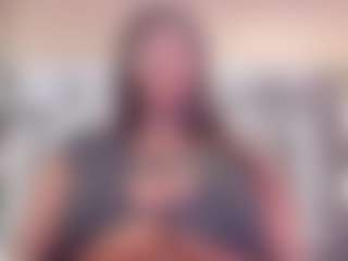 Live cam show with BetsyBennet - Oil on Camming Site