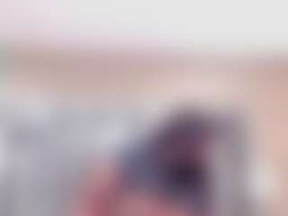 Live cam show with BetsyBennet - Black HD on SmokeAndPoke