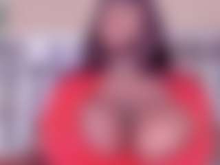 Live cam show with BetsyBennet - Public Lovense on Dare Cams