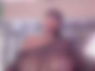 Live cam show with BetsyBennet - Thong on parknlotfishbdy