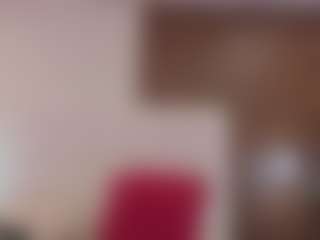 Live-Cam-Show mit BetsyBennet - Spank Black auf Camsoda