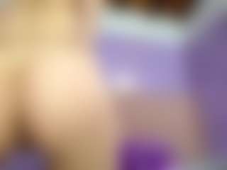 Live cam show with Foxx260 - Brunette Hair on Camsoda