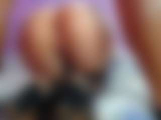 Live-Cam-Show mit Foxx260 - Car auf Camsoda