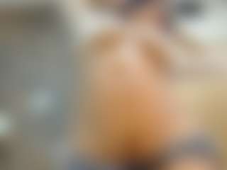 Live cam show with HeidyWells - Mature on Camsoda