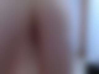 Live cam show with isabel-24 - Sexmachine on TeamSkeetLive