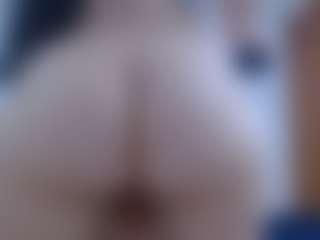 Live cam show with isabel-24 - Small Tits on TeamSkeetLive