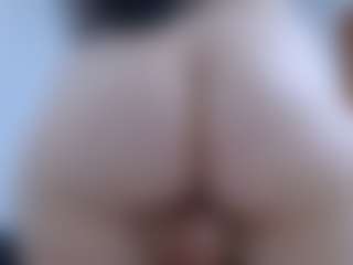 isabel-24's Live Sex Cam Show