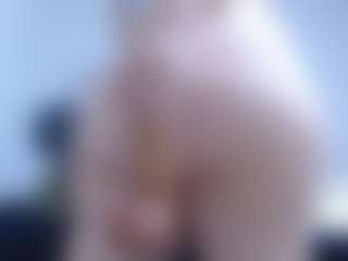 Live cam show with isabel-24 - Blowjob on googirlz