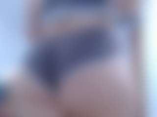 Live cam show with isabel-24 - Tease on Free Soda