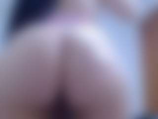 isabel-24's Live Sex Cam Show