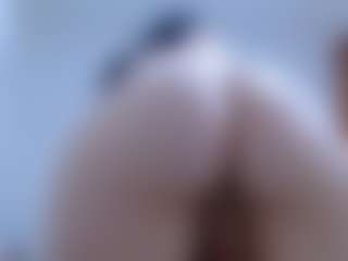 isabel-24's Live Sex Cam Show