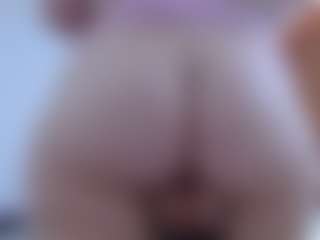 isabel-24's Live Sex Cam Show