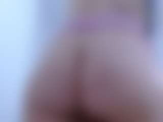 isabel-24's Live Sex Cam Show