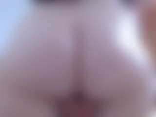 isabel-24's Live Sex Cam Show
