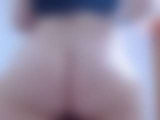 isabel-24's Live Sex Cam Show