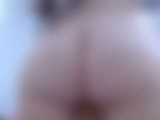 isabel-24's Live Sex Cam Show