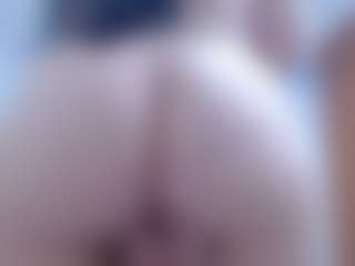 isabel-24's Live Sex Cam Show