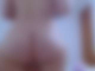 isabel-24's Live Sex Cam Show